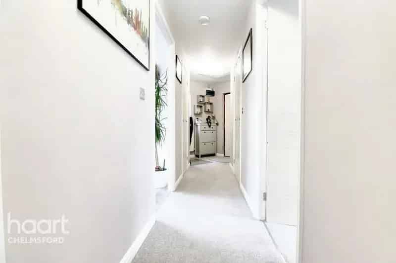 2 Bedroom Apartment for Sale near Chelmsford City Centre