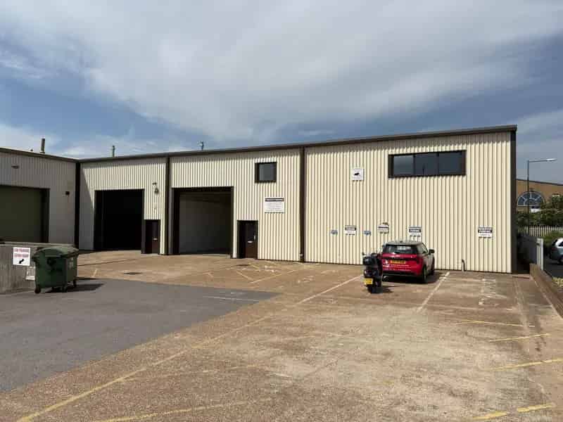 Warehouse Units To Let Modern Large Underground Car Park