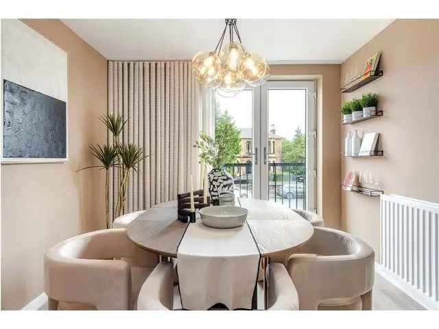 4 Bedroom End-Terraced House for Sale