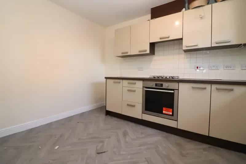 4 bedroom House
Let Agreed