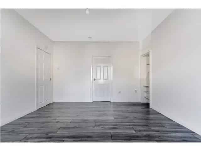 3 Bedroom Flat for Sale - Recently Upgraded