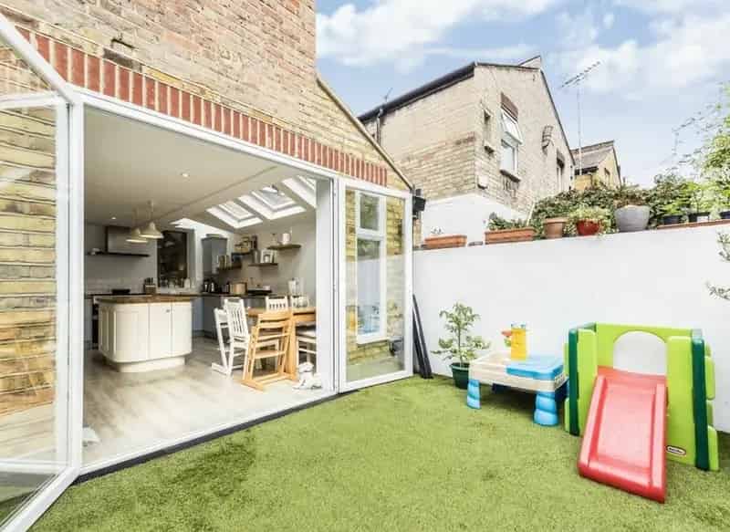 3 Bedroom Family Home Near Battersea Park