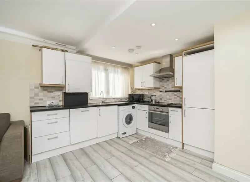 2-Bedroom Apartment  Refurbished Portered Building