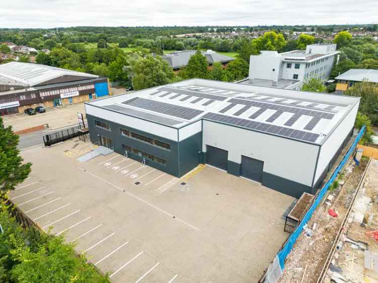 Modern Warehouse Unit For Lease - BREEAM Excellent EPC A+