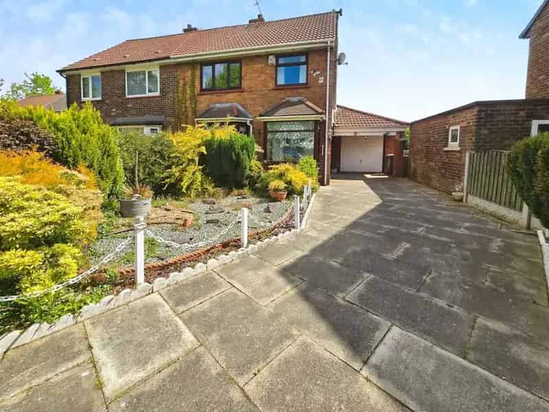 3 bedroom Semi Detached House for sale, Ashton-in-Makerfield, Greater Manchester, WN4