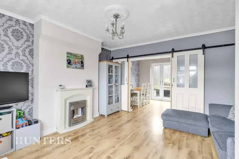 3 bedroom House
 For Sale 
Total Size: 776 SQ FT