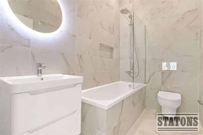 3 bed flat for sale