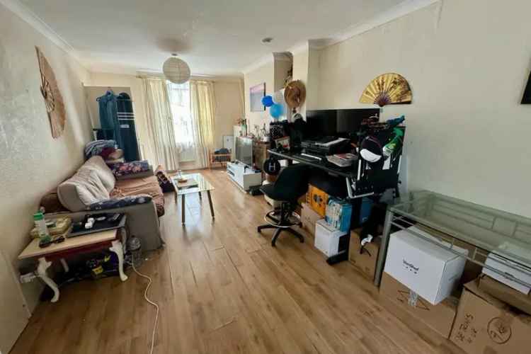 Two Bedroom House Near Beacon Shopping Centre