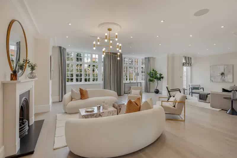 Elegant 4173 sq ft Residence with Private Garden - Avant-Garde and Period Charm