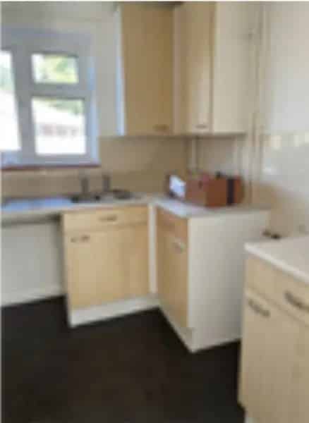 Spacious Flat near Lidl and Train Stations