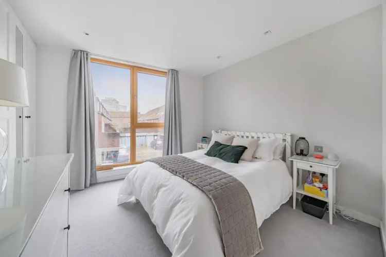 Two Bedroom Modern Apartment Near Clapham Junction