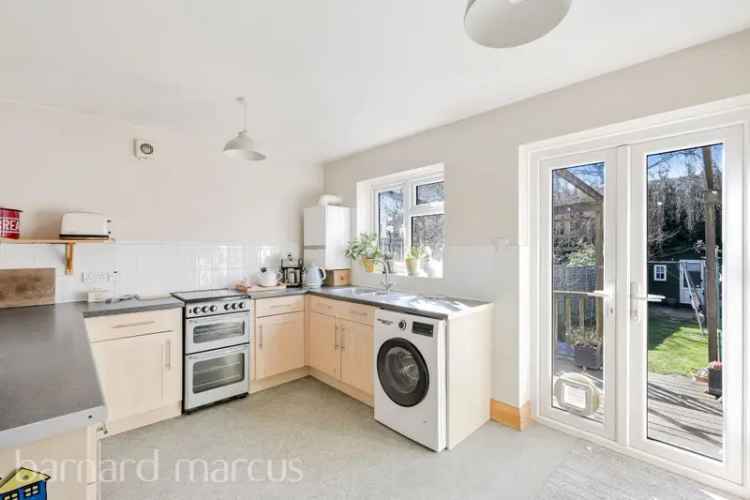 3 Bed House with Garden Room and Log Burner