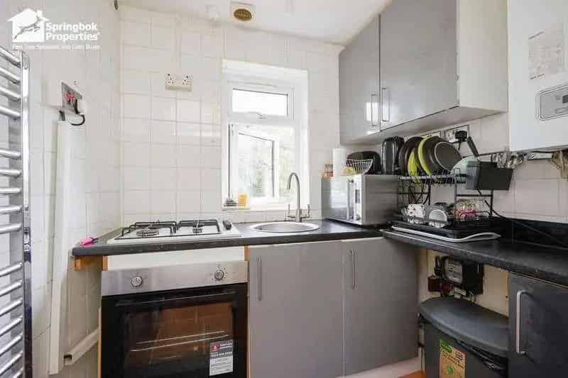 1 Bed Flat for Sale Salisbury - First Time Buyers or Landlords