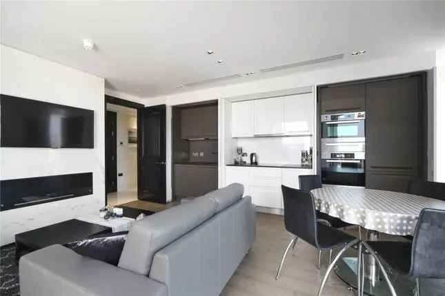 Flat for sale in Kensington High Street, London W14