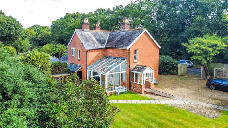 3 Bedroom Victorian Family Home for Sale Near New Forest