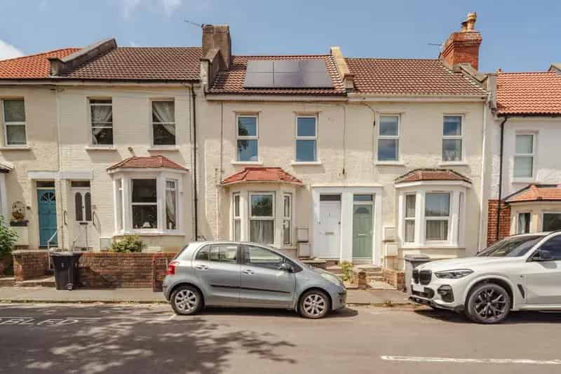2 Bedroom Maisonette for Sale in Ashley Down Bristol