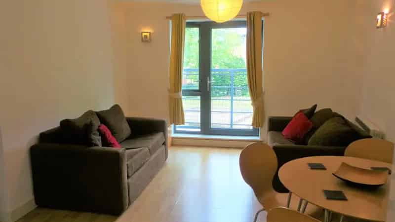 2 Bedroom Apartment Manchester City Center