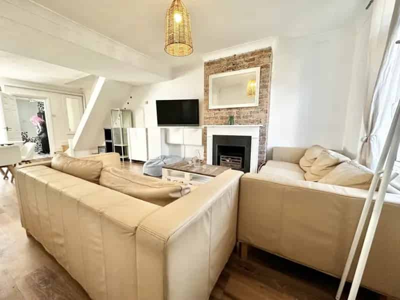 2 Bedroom House To Rent Available Now