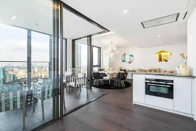 Luxury Studio Apartment with Winter Garden 46th Floor Western Aspect