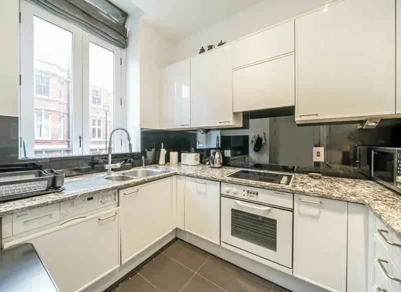 Modern 1-Bedroom Apartment near Oxford Street Marble Arch