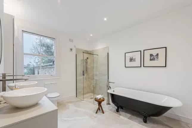 Victorian Family Home Clapham Old Town 4 Bed 2 Bath