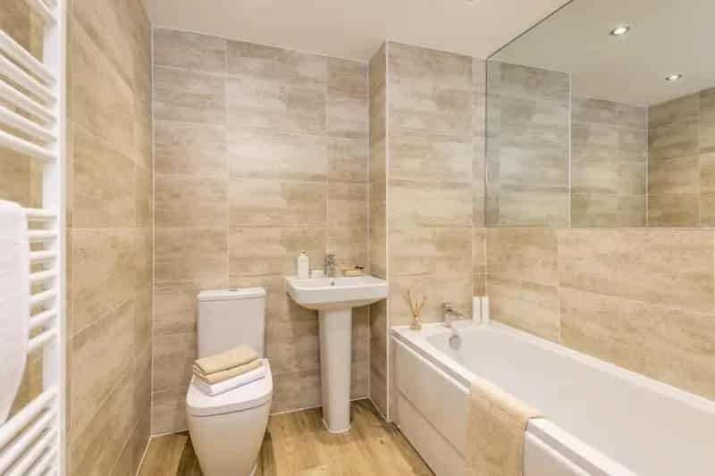 4 Bed Detached House For Sale