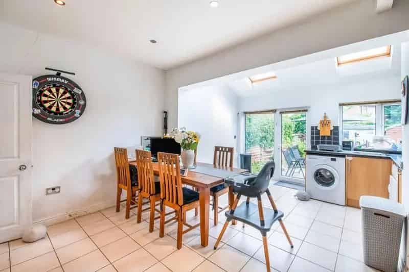 2 Bed House for Sale Near High Street