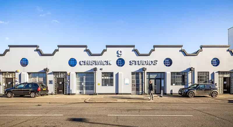 Studio Offices Chiswick W4 24hr Access Parking Showers Meeting Rooms