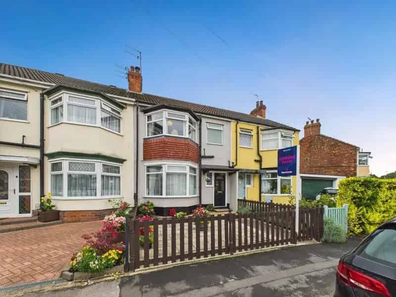 3 Bedroom Terraced House For Sale