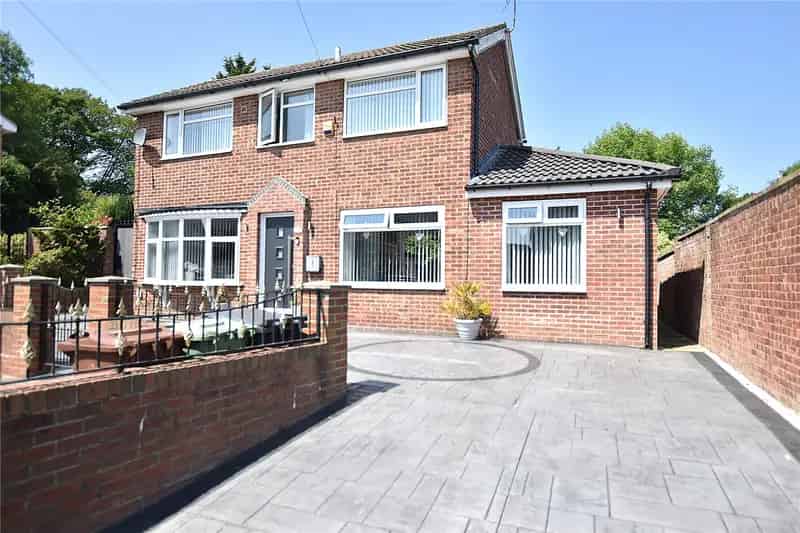 Stunning Detached Family Home with Multi-Generational Living Potential