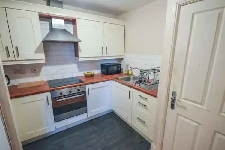 2 Bedroom Flat for Sale in Altrincham