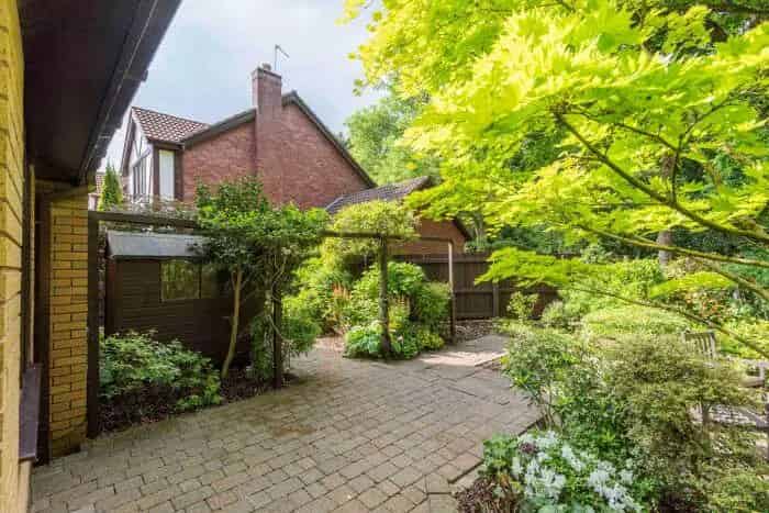 4 Bedroom Detached House for Sale in Heaton
