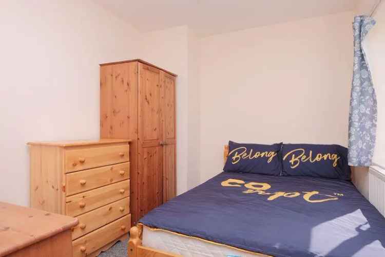 1 Bedroom HMO House Multiple Occupation Individual Rooms Available