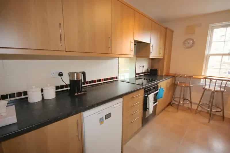 2 Bedroom Flat to Rent in Edinburgh