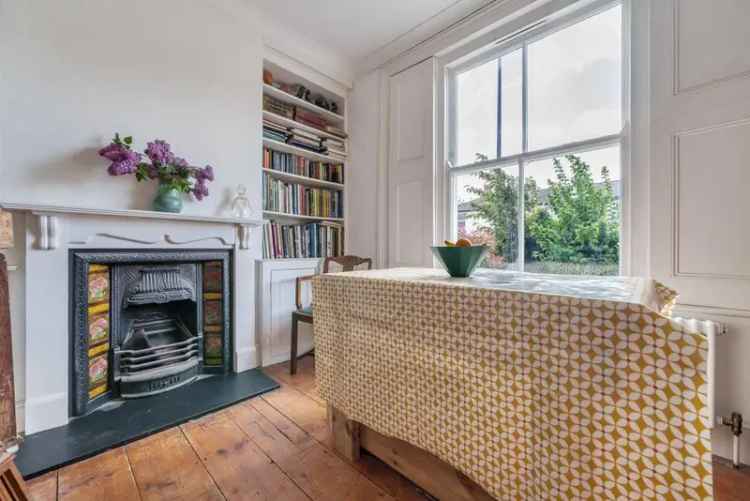 House For Sale in London, England