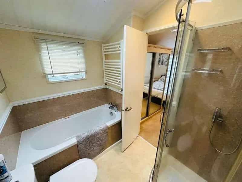 2 Bed Lodge with Stunning Wildlife Views