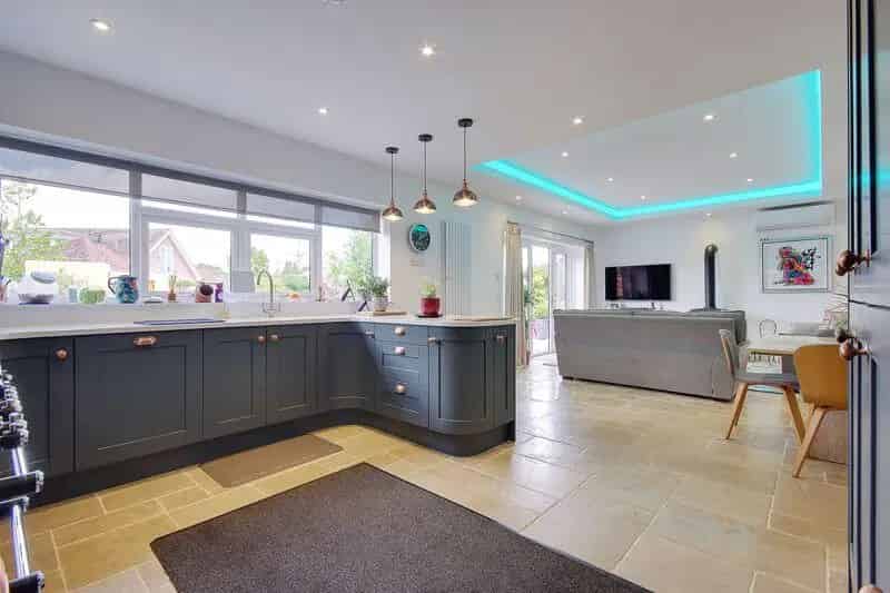 4 Bedroom Detached Bungalow For Sale