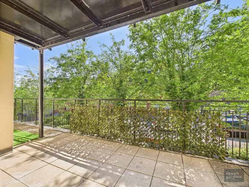 2 Bed Flat for Sale in Rickmansworth Town Centre
