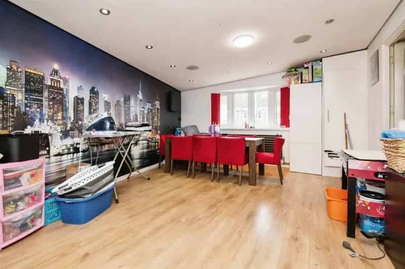 Four Bedroom House with Garage and Loft Conversion