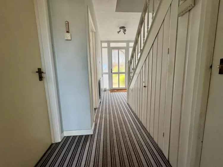 3 Bedroom Semi-Detached House for Sale in Bromley Heath