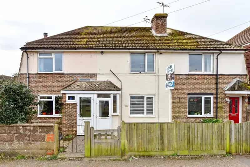 2 Bedroom Terraced House for Sale Near Rustington