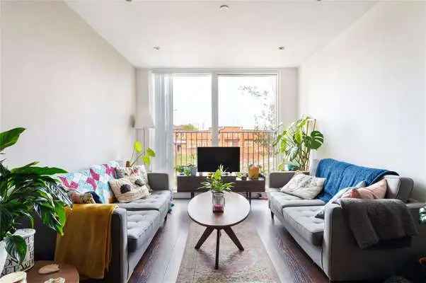 Three Double Bedroom Apartment in One Regent Manchester