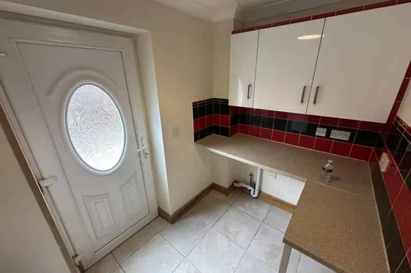 Three-Bedroom Townhouse Near Yarmouth Beach Zero Deposit Guarantee