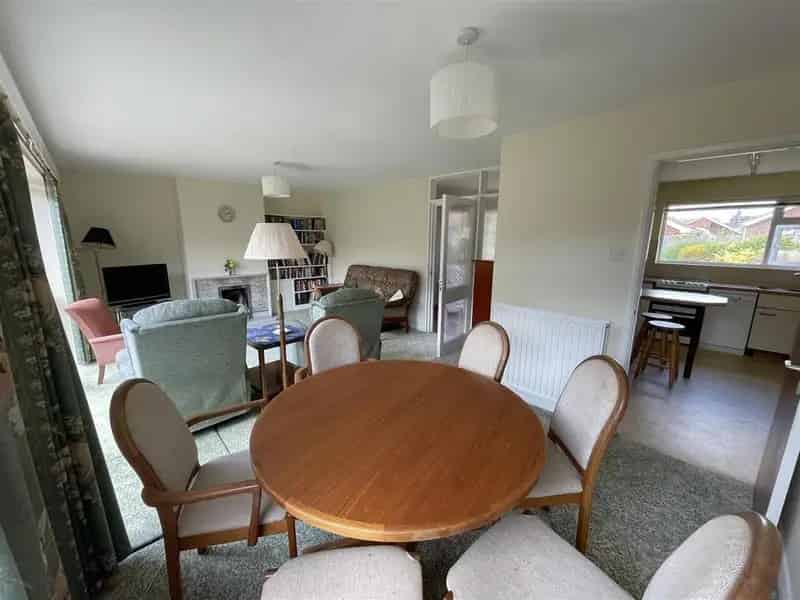 5 Bedroom Detached Bungalow for Sale