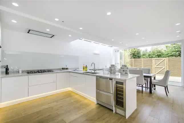 7 Bedroom Terraced House Clapham Common SW4