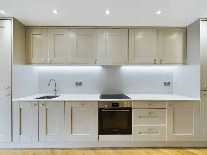 3 bedroom flat for sale