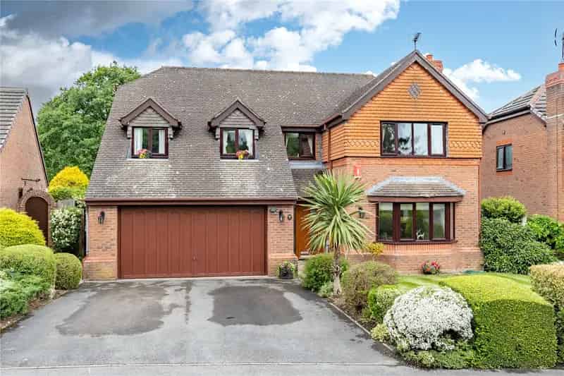 House For Sale , Leeds, England