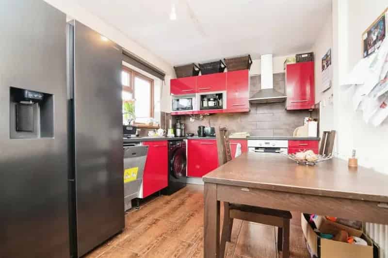 3 Bed House For Sale Near Dudley Port Train Station