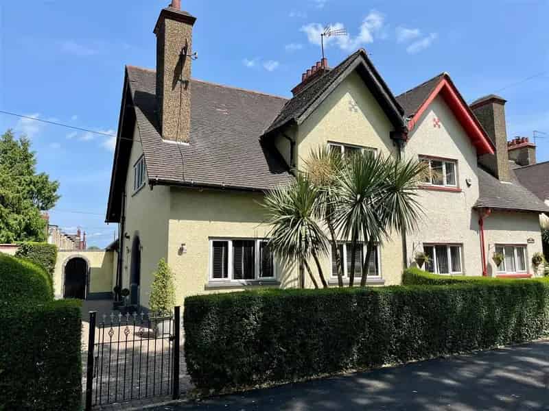 3 Bedroom Semi Detached House For Sale Garden Village Hull
