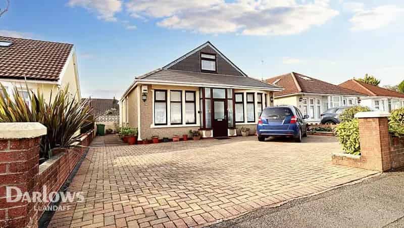 3 Bedroom Detached Bungalow For Sale